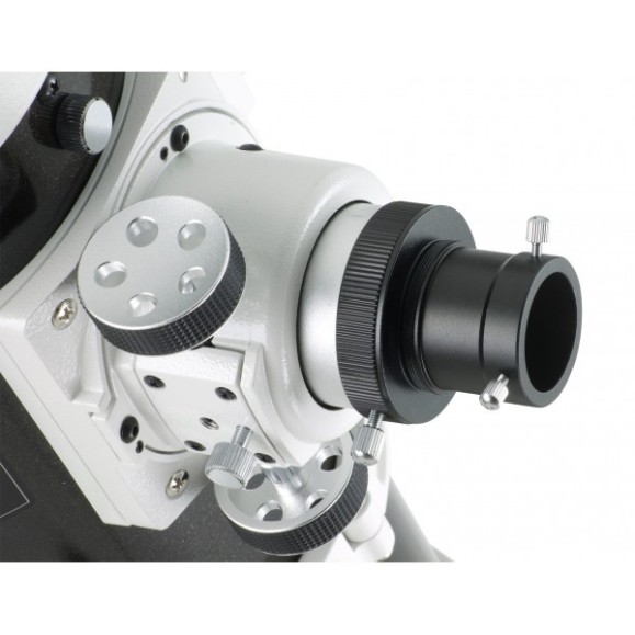 Telescopio Newton SkyWatcher 200/1000mm con montura NEQ5 y motor doble