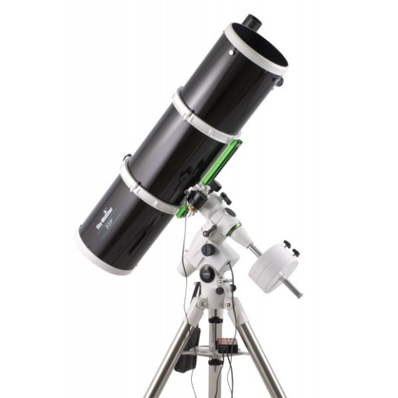 Telescopio Newton SkyWatcher 200/1000mm con montura NEQ5 y motor doble