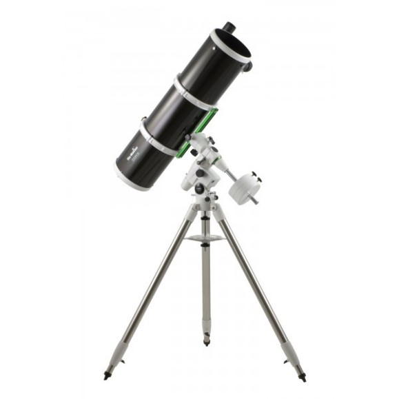 Telescopio Newton Black Diamond Dual Speed SkyWatcher 200/1000 mm con montura NEQ5