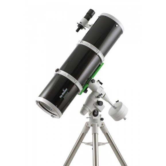 Telescopio Newton Black Diamond Dual Speed SkyWatcher 200/1000 mm con montura NEQ5