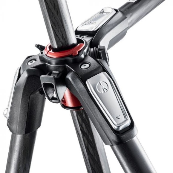 Trípode de Fibra de Carbono/Magnesio Manfrotto 055CXPRO3 de 3 Secciones