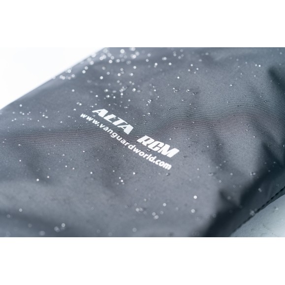 Protector anti-lluvia Vanguard Alta RCM para cámara, Talla M