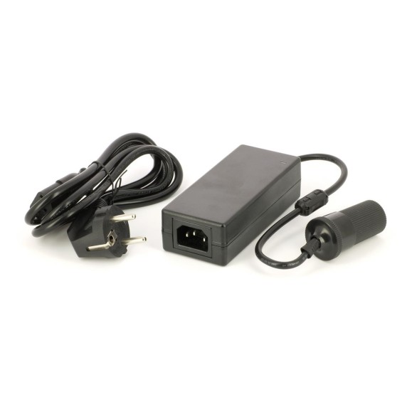 Transformador a red eléctrica con conector hembra de mechero Skywatcher 13,7V 4A
