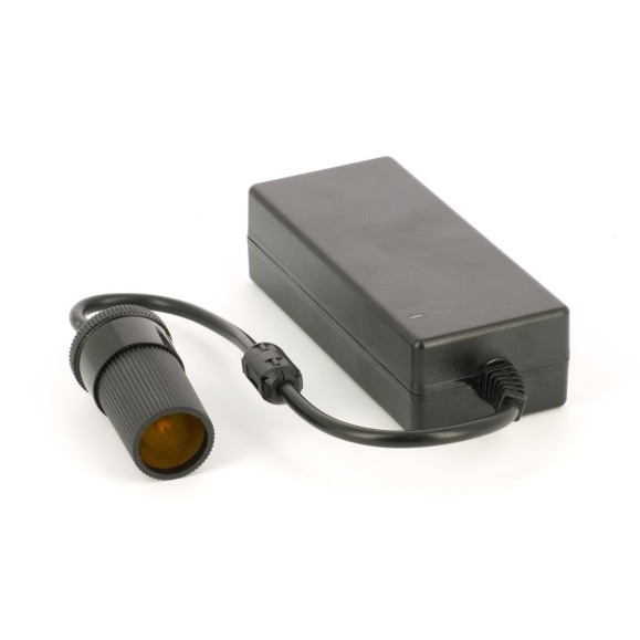 Transformador a red eléctrica con conector hembra de mechero Skywatcher 13,7V 4A