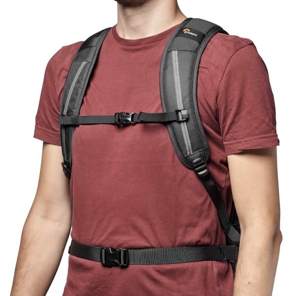 Mochila Lowepro Flipside BP 300 AW III negro