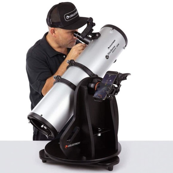 Telescopio de mesa Dobsoniano Celestron StarSense Explorer 150/650mm