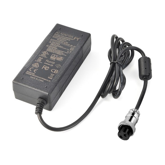 Montura ecuatorial armónica Pegasus Astro NYX-101 con el soporte hembra Saddle Powerbox preinstalado