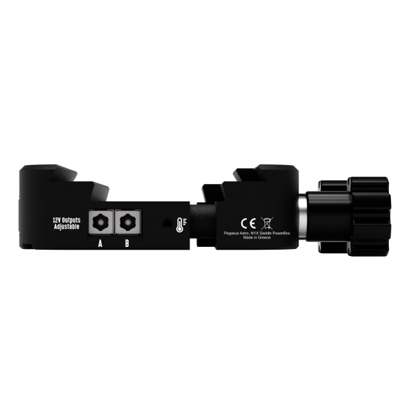 Montura ecuatorial armónica Pegasus Astro NYX-101 con el soporte hembra Saddle Powerbox preinstalado