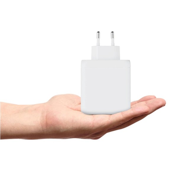 Cargador de pared PD USB-C DE 100W XTORM GaN Ultra 00225409, carga triple puerto