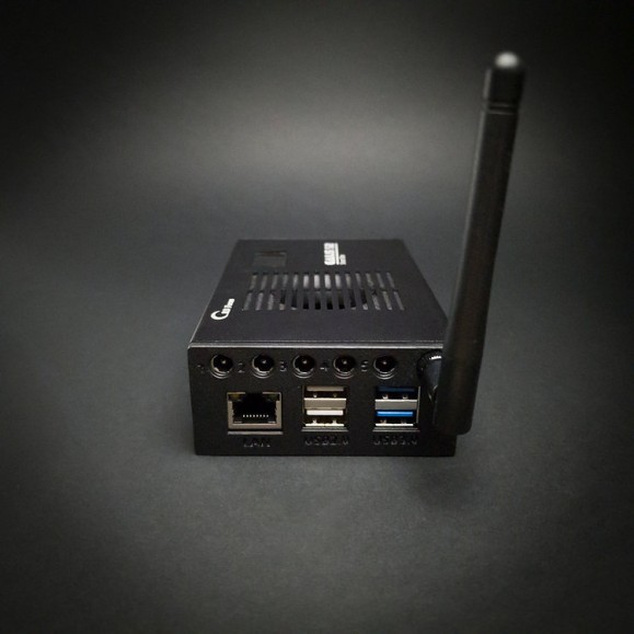 Sistema control telescopio RB Focus Gaius-S2 con 16Gb de RAM y 256Gb de almacenamiento